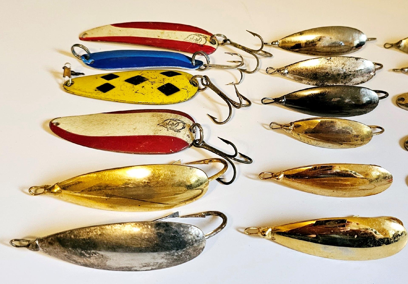 (Lot of 32) Vintage Spoons Different Manufacturers & Styles & Sizes Great Shape! - Image 6