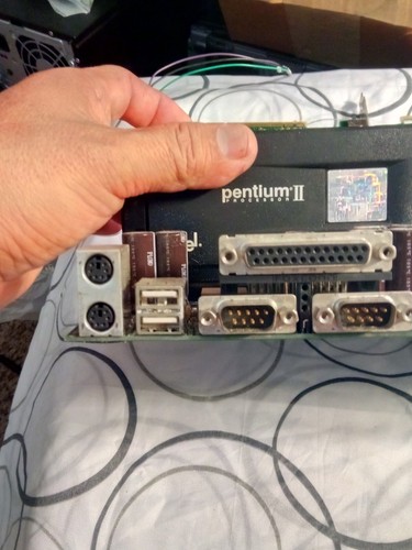 INTEL AL440LX ,681537-401 PENTIUM II 266 WITH VIDEO CARD AND NETWORK - Picture 8 of 16
