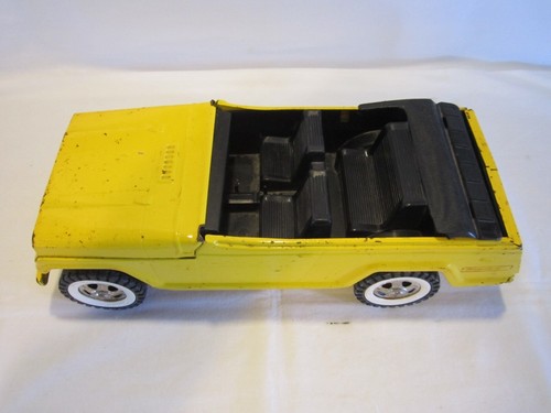Vintage 1960's Metal Toy Tonka Truck Yellow Jeepster Pressed Steel Toy - Picture 3 of 12