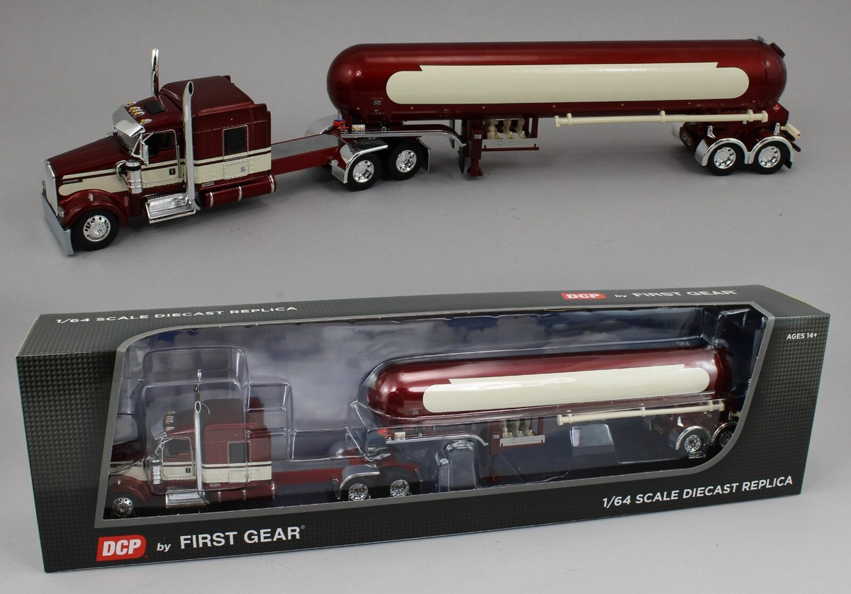 DCP 1:64 *RED* Kenworth W900L 72