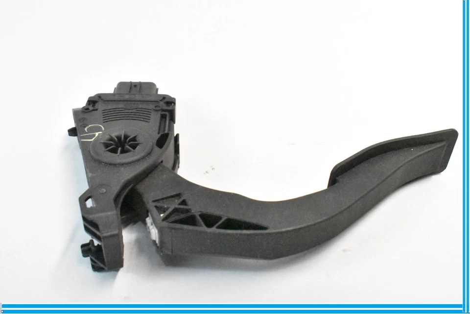 12-18 AUDI 4G A7 A6 A5 A4 GAS ACCELERATION PEDAL 8K1723523A OEM - Image 4 of 4