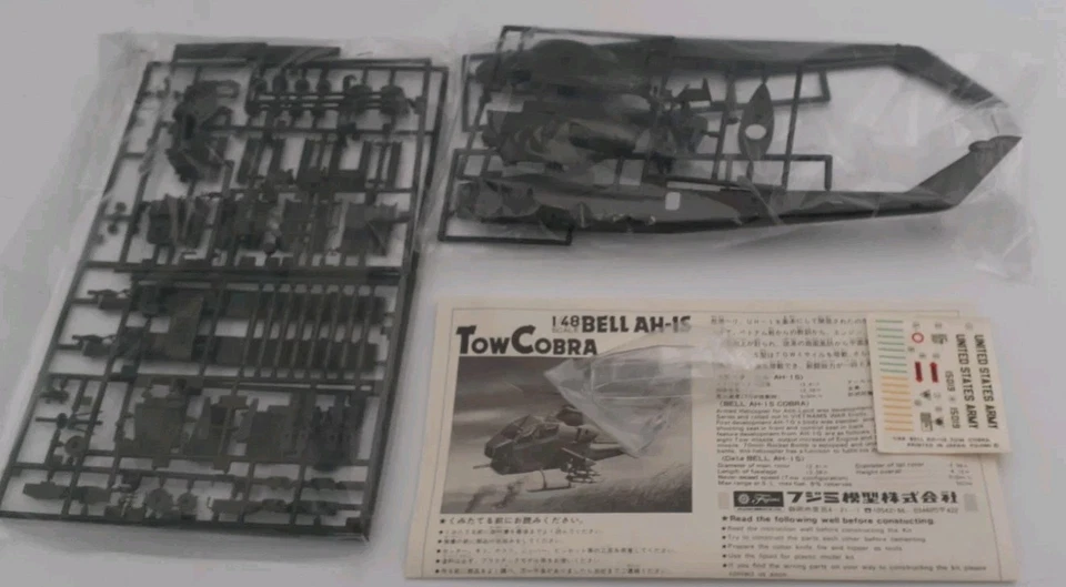 Fujimi Belk AH-1S Tow Cobra Helicopter 1/48 Scale Model Kit Sealed Parts Open  - Image 4 of 4