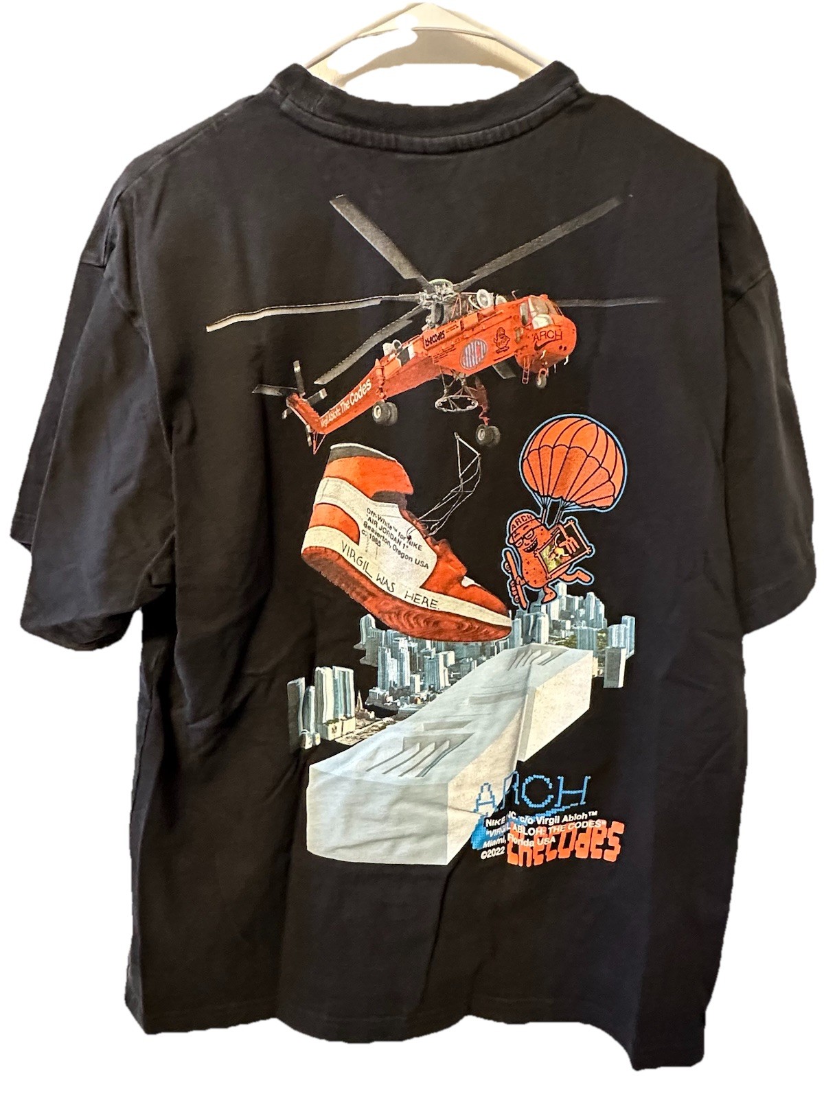 OFF WHITE X NIKE T shirt grande Nike x Off White Virgil Abloh: THE CODES Art Basel 2022 US da uomo