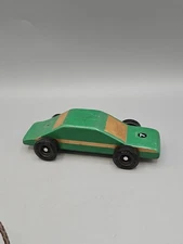  PINEWOOD DERBY RACE CAR - Green Gold 7 Weighted