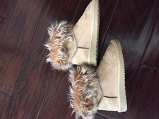 Old Navy Girls Fur Booties 11
