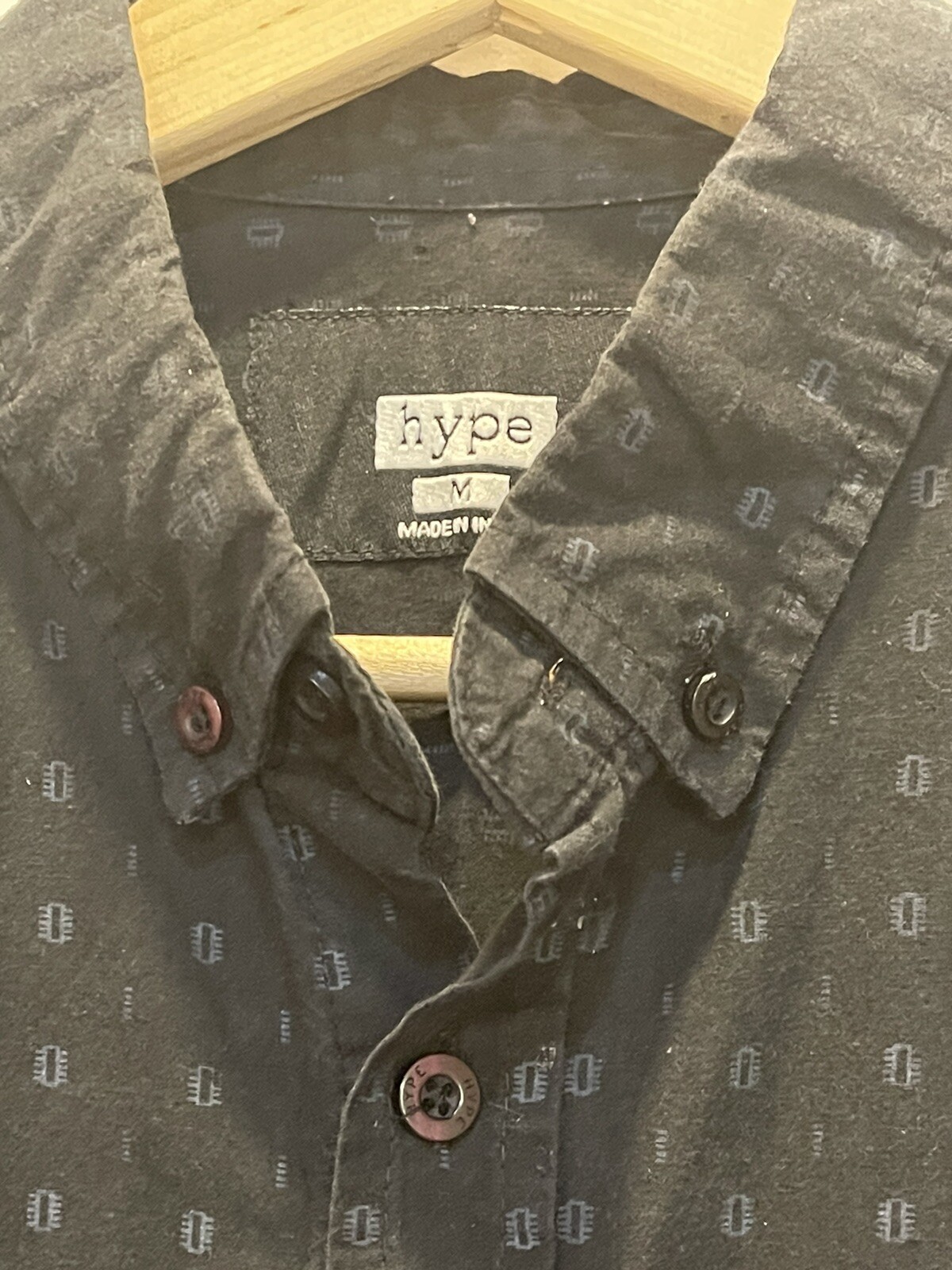 Men's Patterned Black Medium Button Up/Button Dow… - image 7