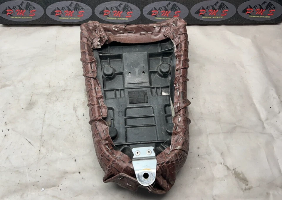 Suzuki Marauder VZ800 2003 asiento trasero pasajero Ryder 03 VZ 800 motor marrón Foto 2 de 4