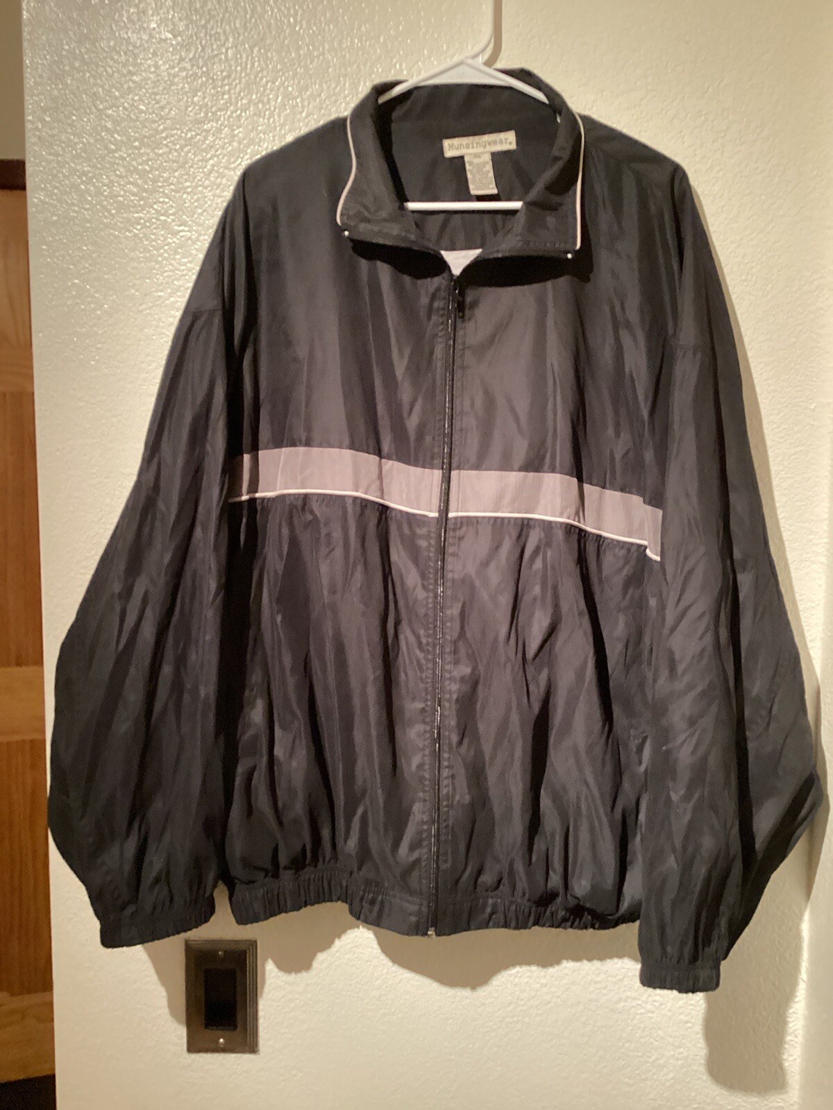 MUNSINGWEAR men's lined windbreaker jacket size XXL black/gray full zip pockets