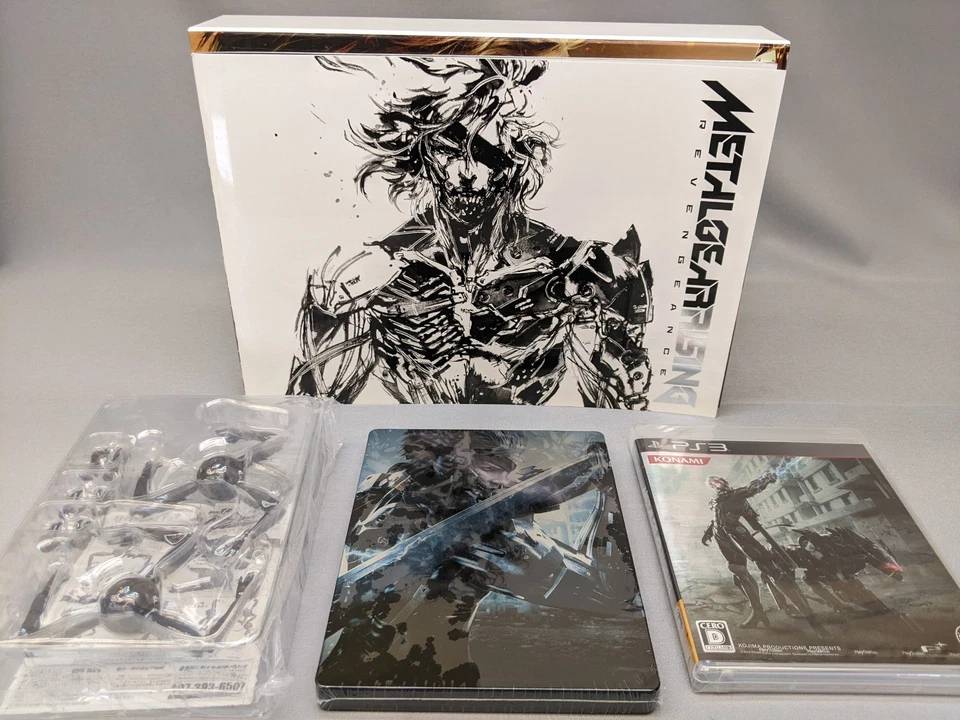 Metal Gear Rising Revengeance Premium Package Limited Edition PS3 Japanese Ver. - Image 3 of 4
