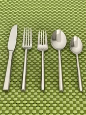 Oneida DIAMETER Stainless 18/10 Glossy Hexagonal Flatware SMART CHOICE A63VG