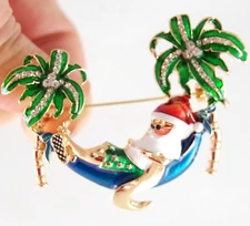 NWOT NAPIER INSPIRED TROPICAL SANTA CLAUS IN HAMMOCK PALM TREES CHRISTMAS BROOCH