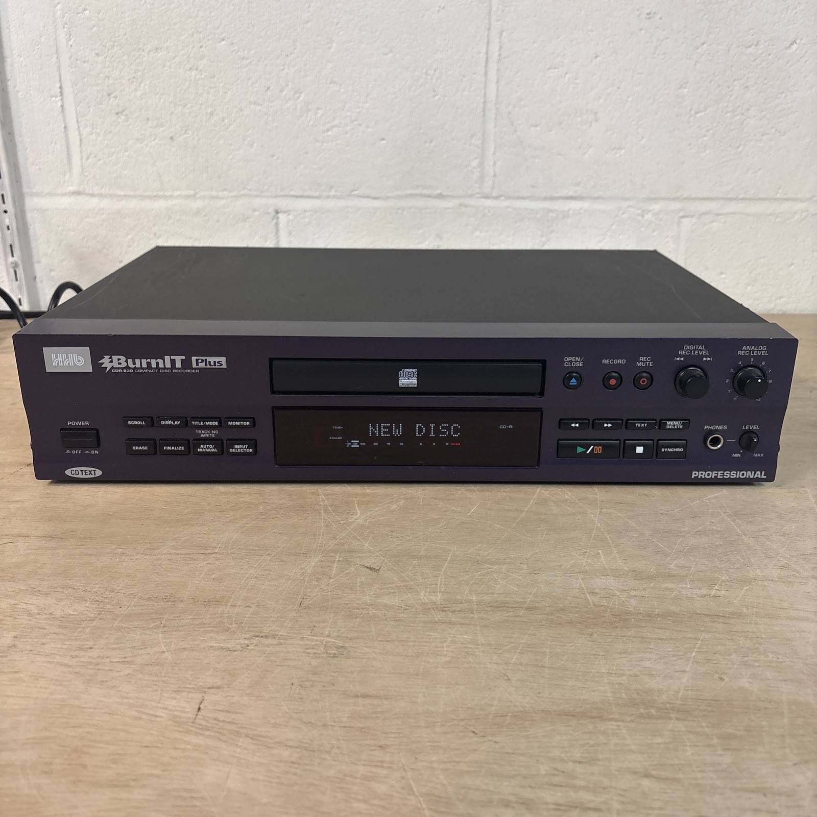 HHB BurnIT Plus CDR-830 Plus Compact Disc Recorder 120V 60Hz