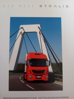 Original Iveco brochure. Tractor unit Stralis.