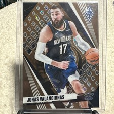 2023-24 Panini Phoenix - Jonas Valanciunas #191 Bronze Lazer Phoenix /49