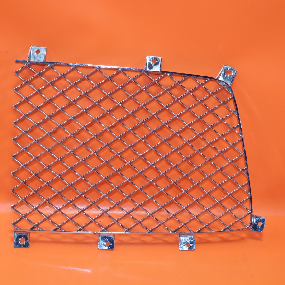 BENTLEY BENTAYGA GRILLE RIGHT PASSENGER 2016 2017 2018 2019 2020 36A853684 OEM