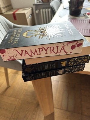 Vampyria TB Neu FARBSCHNITT Der Hof Der Finsternis Ohne Schäden Band 1