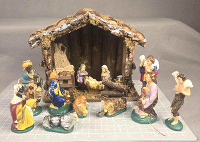 Nativity Chirstmas Scene Italy Mixed Lot of 13 vintage Figurines 