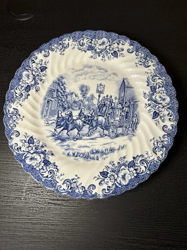 Vintage Johnson Brothers Coaching Scenes 10” Dinne