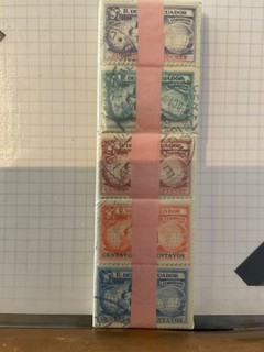 ÉQUATEUR. SERIE DES N°327/331 DE 1935 PAR CENT. 500 TIMBRES. 200 EUROS DE COTE