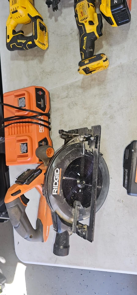 Dewalt Tool Combo FOR PARTS ONLY!!!!! READ DESCRIPTION!!!!! - Image 2 of 4