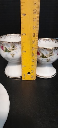 Set of 5 Vintage Chodziez Poland Porcelain Egg Cups & Dish with Roses - Picture 3 of 5