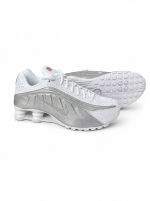 Neue Nike Shox R4 White Metallic Silver Neu HQ1988-101, Gr. 45, Top-Zustand
