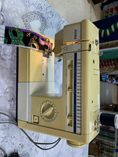 JONES 2010 HOUSEHOLD ELECTRIC SEWING MACHINE Fully serviced Full working