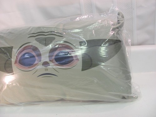 Star Wars Grogu Baby Yoda Mandalorian Green Throw Pillow 20" x 12" - Picture 3 of 9