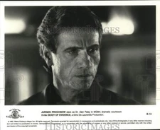 1992 Press Photo Actor Jurgen Prochnow in "Body of Evidence" Movie - hcq27260
