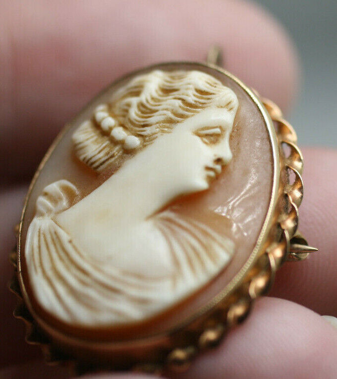 Antique Vintage 10K yellow gold carved shell came… - image 4