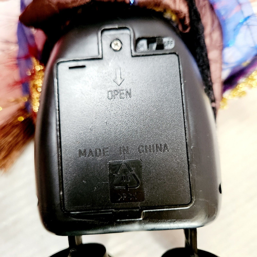 Halloween Witch Walking Laughing Motion Activated Eyes Flash Red Display Prop - Picture 8 of 9