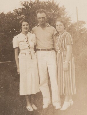 1930s Man Women Friends Portrait Yard Smiles Summer Dresses