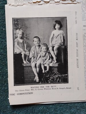 K1zb Epera 1900 Picture Waiting For The Bath Mrs G Garrett Whiteway Road Bristol