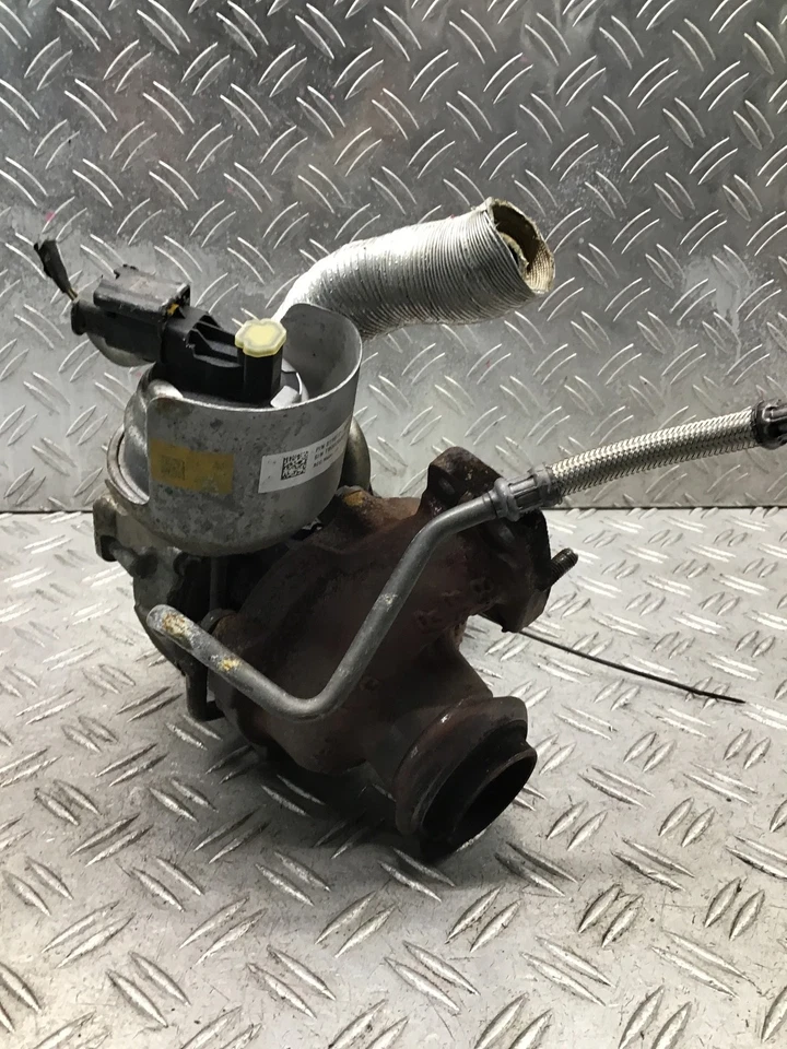 Turbolader Ford Focus III Turnier 1.5 TDCi 88kW 120PS 9804119380 C15DSOX - Bild 3 von 3