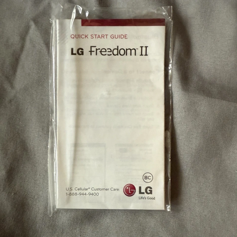 Teléfono celular táctil deslizante con teclado blanco (celular estadounidense) LG Freedom II - UN280 - blanco Foto 3 de 4