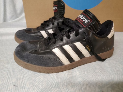 women's indoor soccer shoes size 7