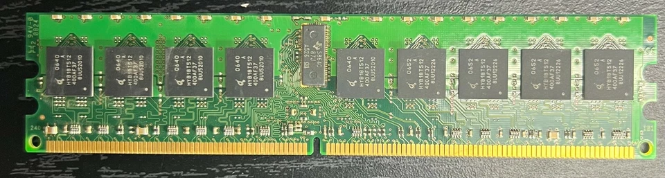 Hynix 512MB PC2-3200R DDR2-400 1RX4 ECC HYS72T64001HR-5-A - Image 2 of 2