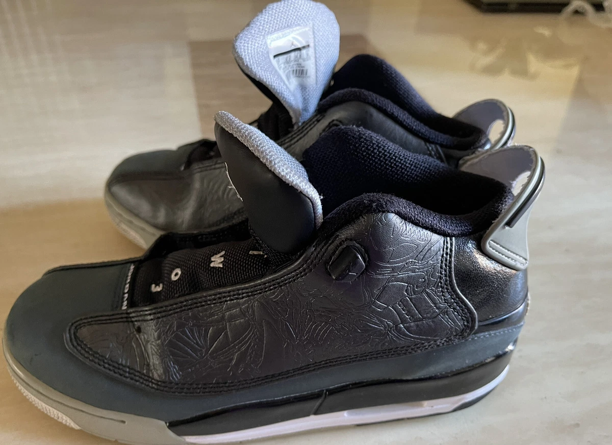 Two 3 hotsell air jordans