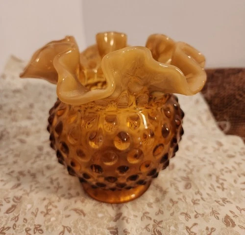 Vintage 1979 Fenton Cameo Opalescent Hobnail Vase