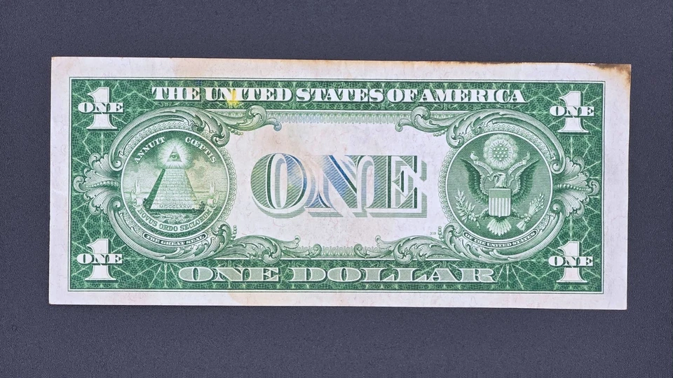 1935 Double Date US $1  Silver Certificate, FR#1607,  VF-25, Serial#: D04152879A - Image 2 of 2