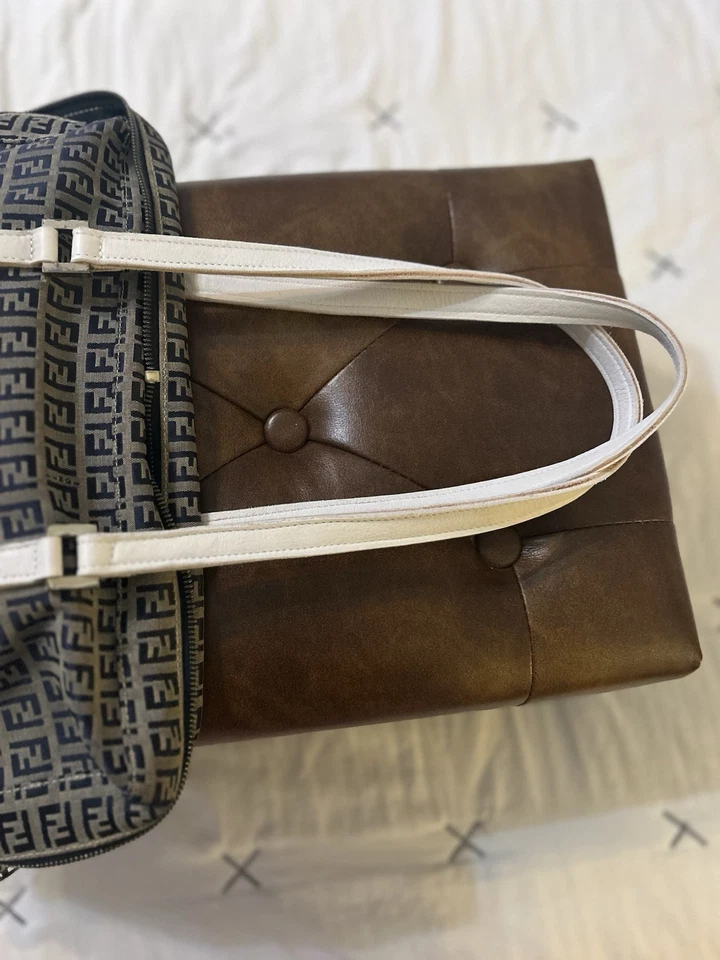 Fendi Zucchino холст наплечная сумка с темно-синий логотип белые кожаные ремни. - Изображение 3 из 4