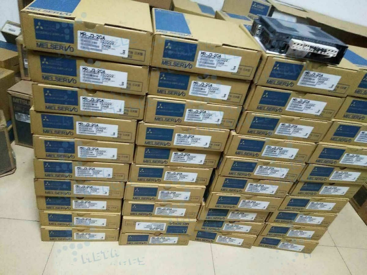 1PCS New Mitsubishi MDS-B-SVJ2-01 Servo Drive MDSB-SVJ201 1PCS New Mitsubishi MDS-B-SVJ2-01 Servo Drive MDSB-SVJ201