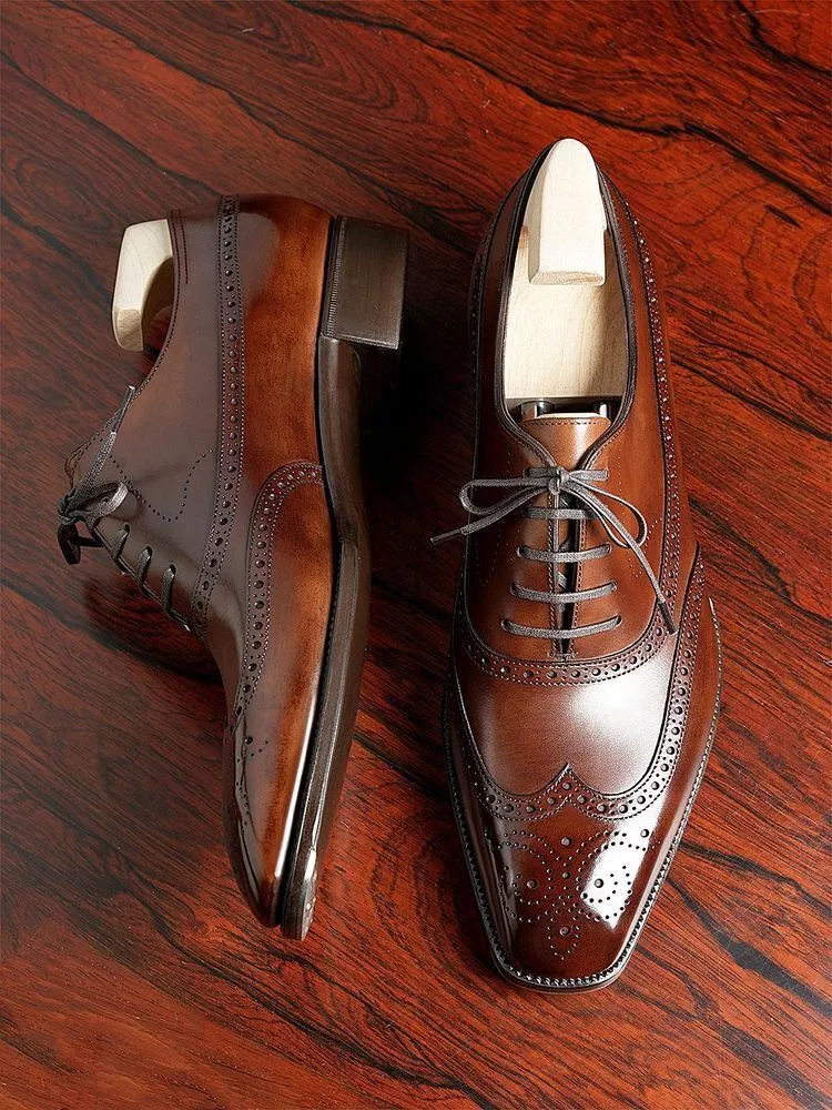 Winged tip deals dress shoes