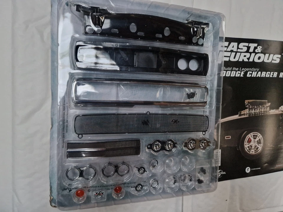 Fanhome 1/8 Costruire il Proprio Dodge Caricabatterie R/T Fast And Furious Car - Immagine 2 di 2