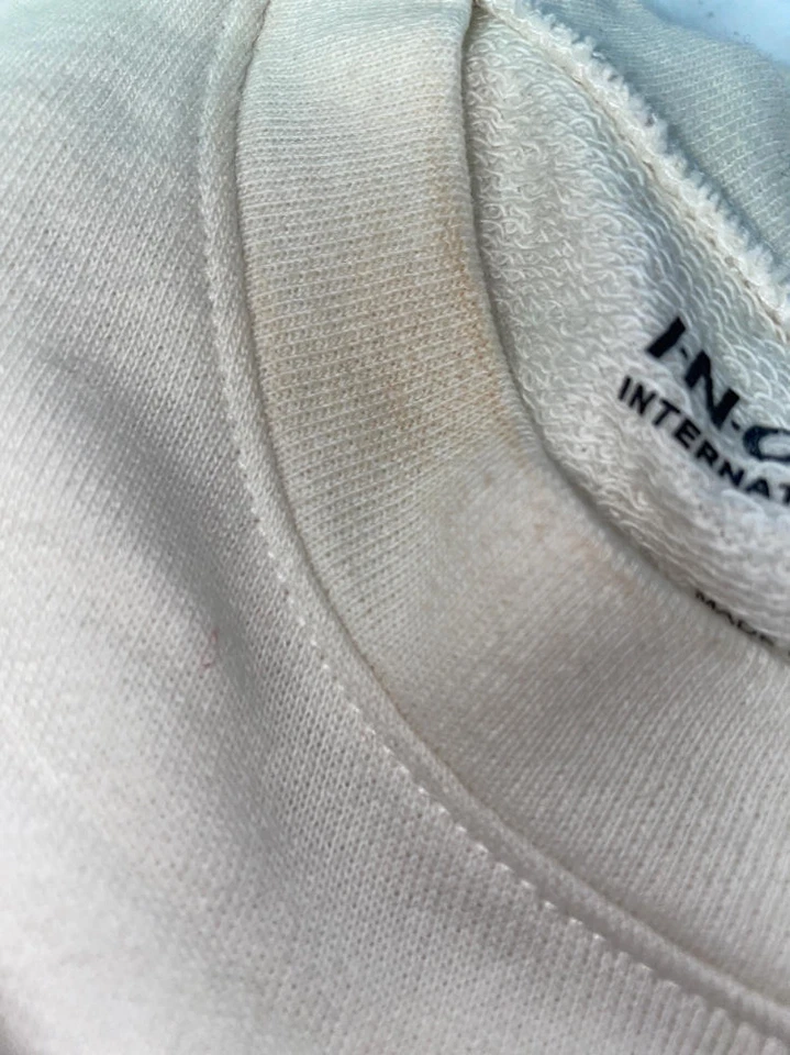 $60 Inc International Concepts Sudadera con Volantes-Hombro Blanca Pequeña (MANCHADA) Foto 2 de 2