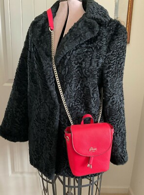 Guess Crossbody Cranberry Single Compartment Handbag Snap  display picture 2