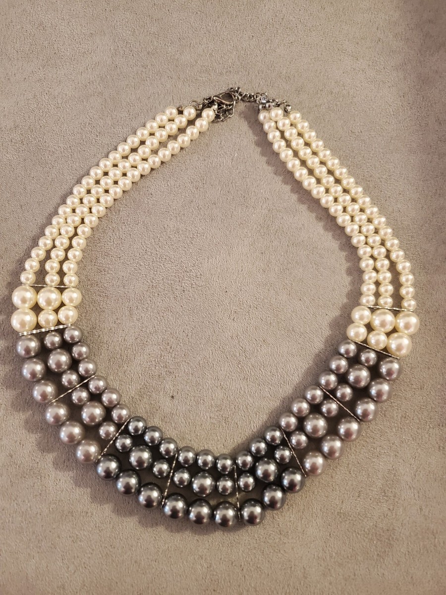 Modern Faux Grey & White Layered Pearl Collar Classic  display picture 2