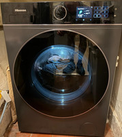 Hisense Black Front-Loading Washing Machine Wi-Fi Stainless Steel Tub