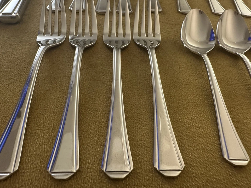 SERVICE FOR FOUR Retroneu ASCOT Stainless 18/8 Korea Glossy Flatware - Image 2 of 4