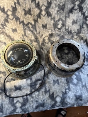 Vintage E.S. Ritchie & Sons Inc Marine Compass Pembroke Mass 5  Light Works